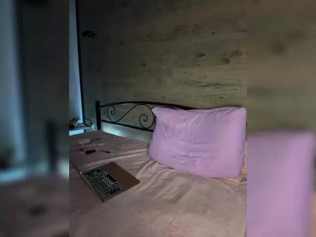 Plennica from BongaCams