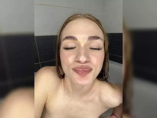 Pussyya from BongaCams