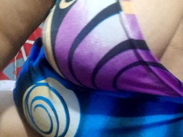 Redlips44 from BongaCams