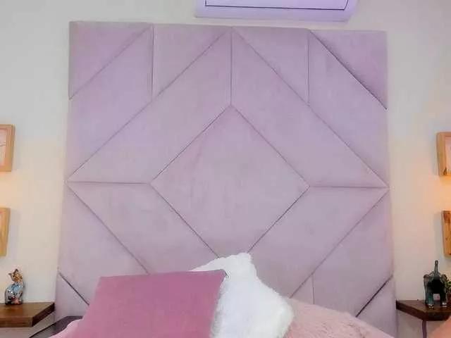 roxana-mill from BongaCams