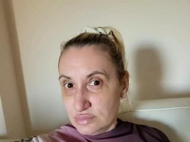 Saki26 from BongaCams