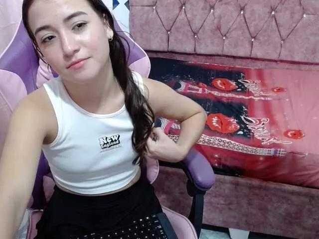 scarleth18 from BongaCams