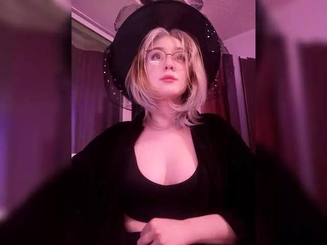 Shance from BongaCams