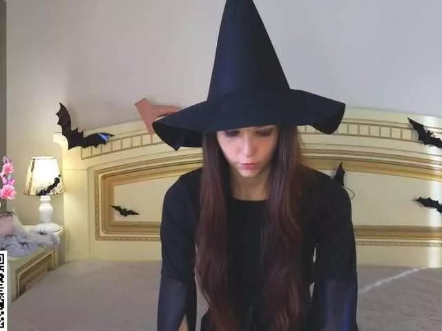 SoftieDream from BongaCams