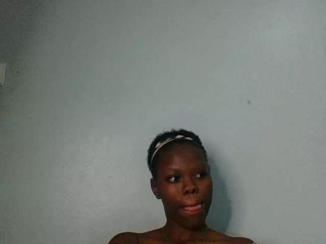 Masturbate to Sugarycake, she wants to masturbate for you Sugarycake from BongaCams