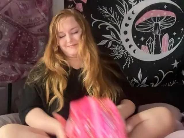 Explore Thickgingergoddess, she wants to masturbate for you thickgingergoddess from BongaCams