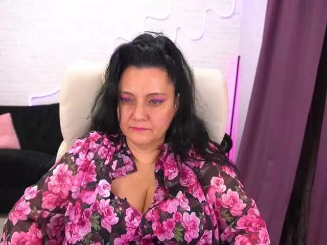 ValeryRosseee from BongaCams