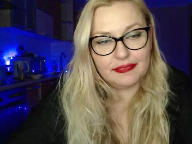 Masturbate to 39 years old WifeyNusha from BongaCams WifeyNusha from BongaCams