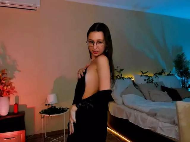 YourLovellyStory from BongaCams