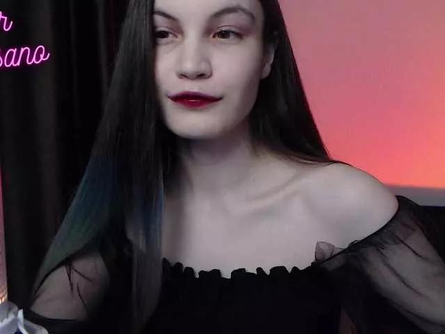Discover YourMisano, she wants to masturbate for you YourMisano from BongaCams