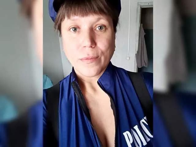 Yuliya673 from BongaCams