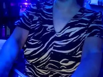 _toofunnysluts_ from Chaturbate