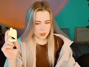 Admire Adelloyss, she wants to masturbate for you adelloyss from Chaturbate