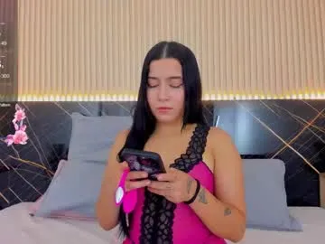 amy_leah_ — Hot twerk with oil [50 tokens left] #anal #latina #bigass #cum #braces