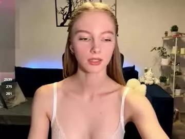 Discover dirty slut Autumnroginson autumnroginson from Chaturbate