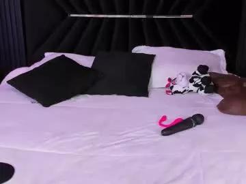 bigsexxyass from Chaturbate