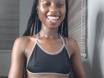 choco_petitqueen from Chaturbate