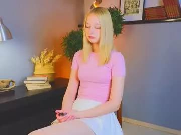 Try 19 years old darceyheyd from Chaturbate darceyheyd from Chaturbate