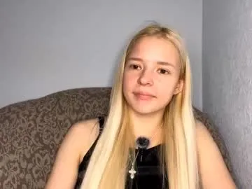 diamondtraverse — play with hair #18 #new #shy #cute #teen [21 tokens remaining]