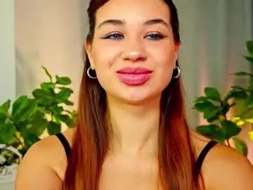 divetagrace — Let's play ?  [333 tokens remaining] #lush #bigass #wet #feet #pvt #dance