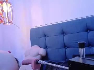 elowen_halley1 from Chaturbate