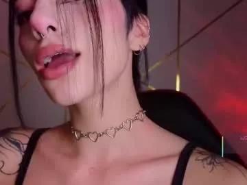hollyxx_ from Chaturbate