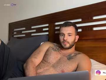 Watch hot slut Italian_stallion_big italian_stallion_big from Chaturbate