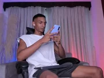 Masturbate to Chaturbate's Juliensaint_ juliensaint_ from Chaturbate