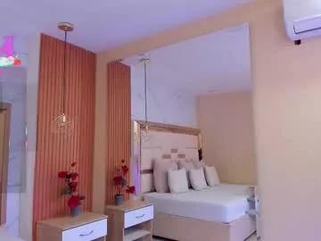 julieta_rose__ from Chaturbate