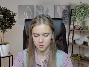 junewoods from Chaturbate