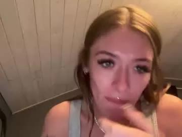 kayyybae12 from Chaturbate