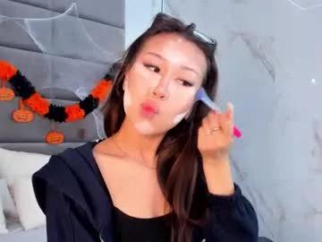 Watch Kellyy_bern, she wants to masturbate for you kellyy_bern from Chaturbate