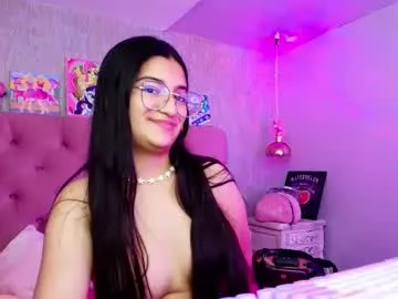 laurenelovex — Contest! Tip +25 tokens, give me thumbs up with your user name in the vote note and you can win a hot pic or a naughty video! #daddysgirl #brunette #party #submissive #submissive