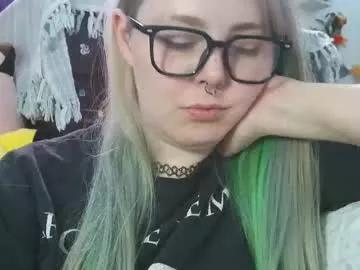 Amazing Lilemmy1999 wants you to fuck her body now lilemmy1999 from Chaturbate