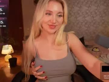 Watch sweet stripper Lissablush_ lissablush_ from Chaturbate