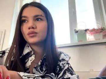 lovelyy_lovely from Chaturbate