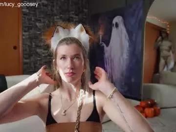 lucy_gooosey from Chaturbate