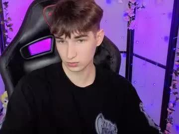 maxwellchiik from Chaturbate