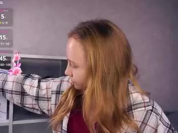 mckenziedyen from Chaturbate