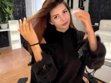 mishel_vilds from Chaturbate