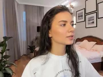 nicoleluuv from Chaturbate