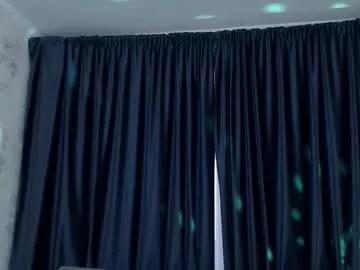 Join Nina_b1um, she wants to masturbate for you nina_b1um from Chaturbate