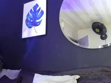 noah25_ — Today I didn't come to be tender... I came to tempt you / PVT ON #blowjob #skinny #saliva #latina #petite [100 tokens to goal]