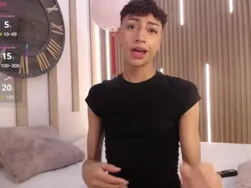 owen_jp — GOAL: Sexy Dance Naked [90 tokens remaining] Welcome to my room! #femboy #bigass #latino #18 #new