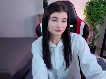 pauline_flo from Chaturbate