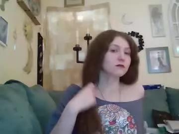 queencrimsonlvx from Chaturbate