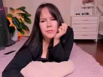 Admire Chaturbate's Reyniri reyniri from Chaturbate