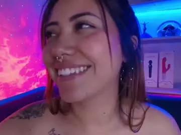 Checkout 24 years old saelivrae from Chaturbate saelivrae from Chaturbate