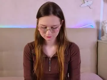 sharonmullins — GOAL: TOPLESS + tits massage [86 tokens remaining] Welcome to my room! Hi i`m Sharon #new #shy #18 #sexy #cute