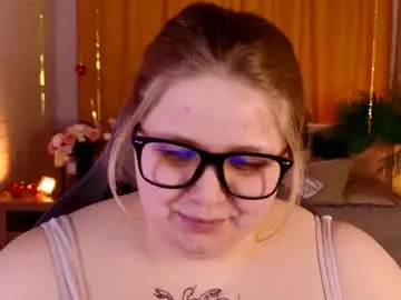sladadeew — GOAL: if you like me [0 tokens remaining] Hi :) id love to have a nice time with you ;) #bbw #bigtits #blonde #cute #nonude